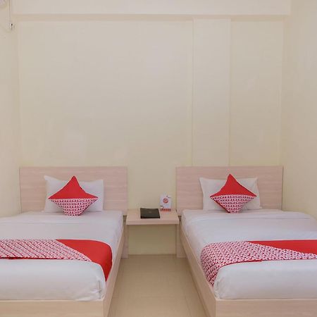Capital O 854 Ub Caisar Hotel Банда-Ачех Экстерьер фото