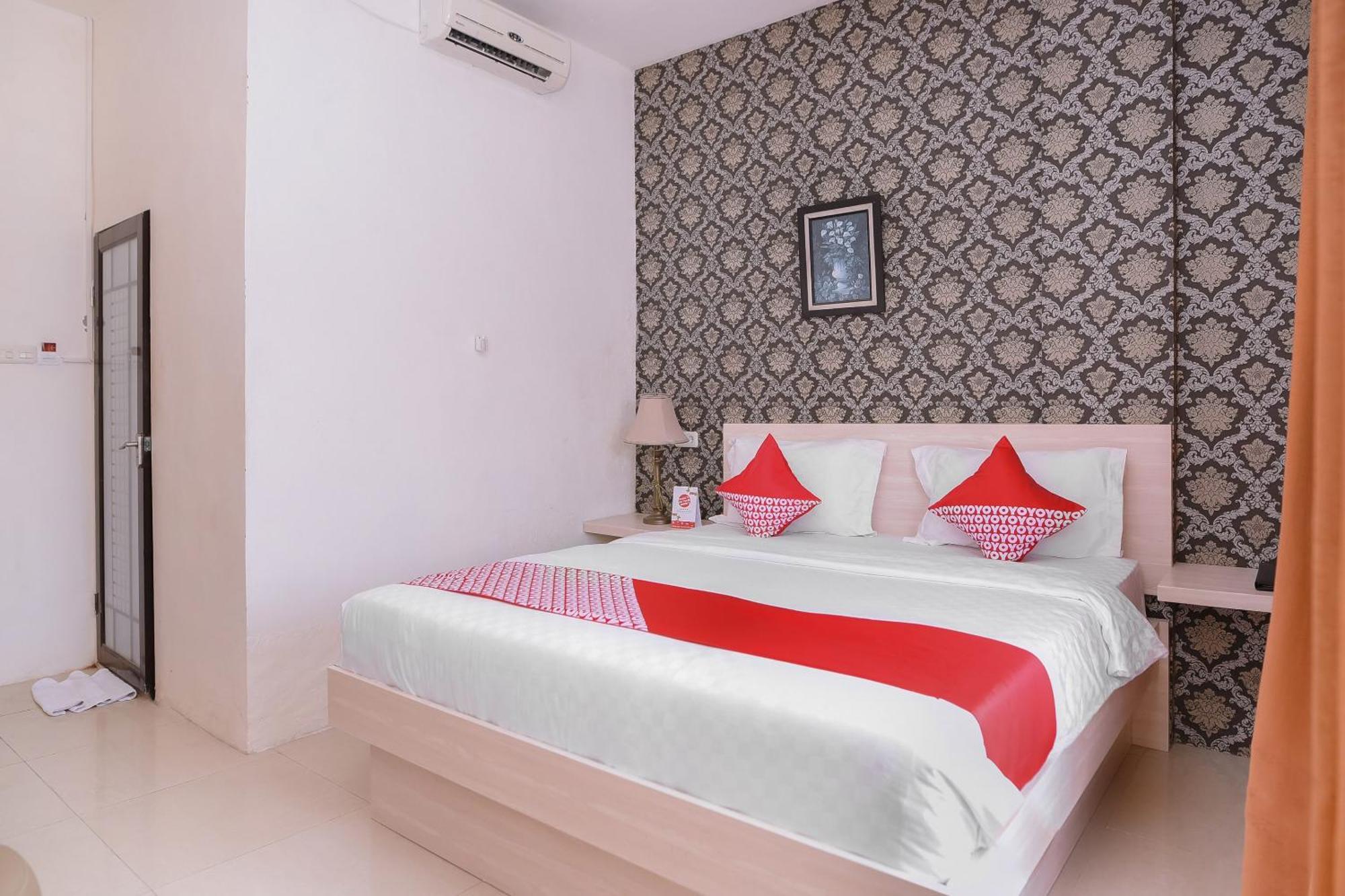 Capital O 854 Ub Caisar Hotel Банда-Ачех Экстерьер фото