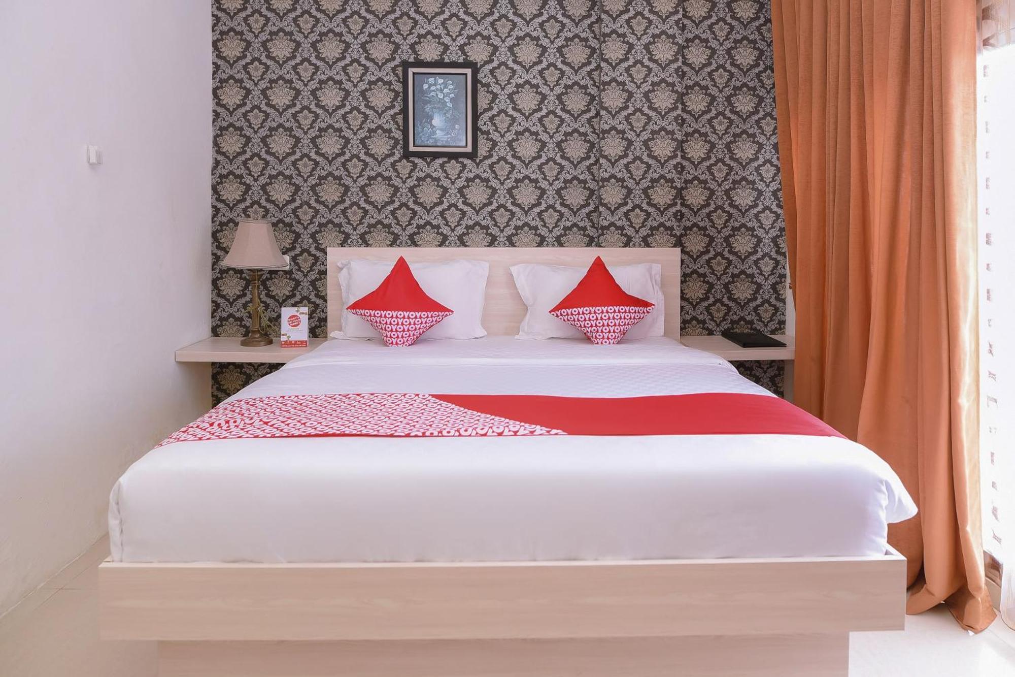 Capital O 854 Ub Caisar Hotel Банда-Ачех Экстерьер фото