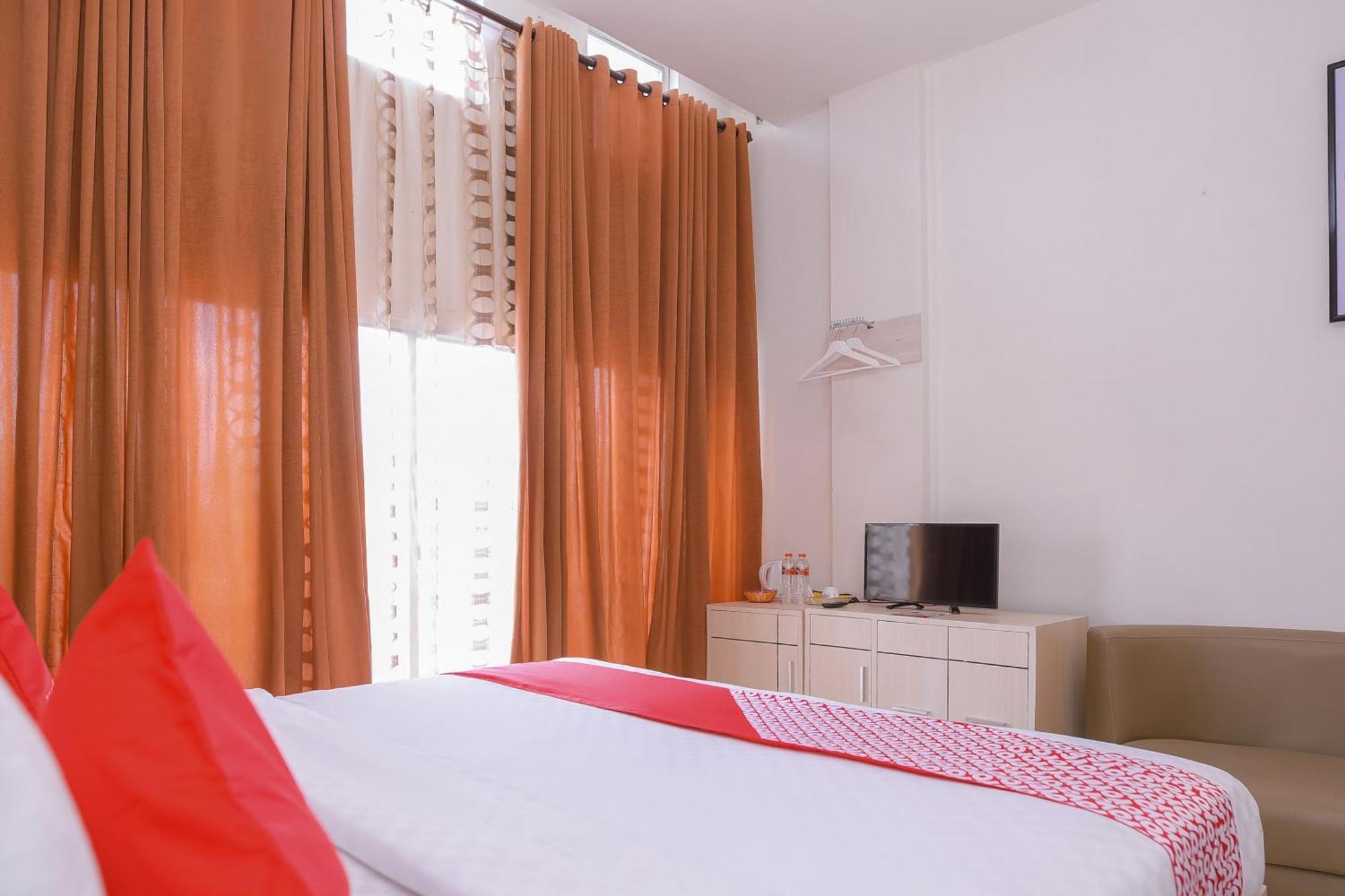 Capital O 854 Ub Caisar Hotel Банда-Ачех Экстерьер фото