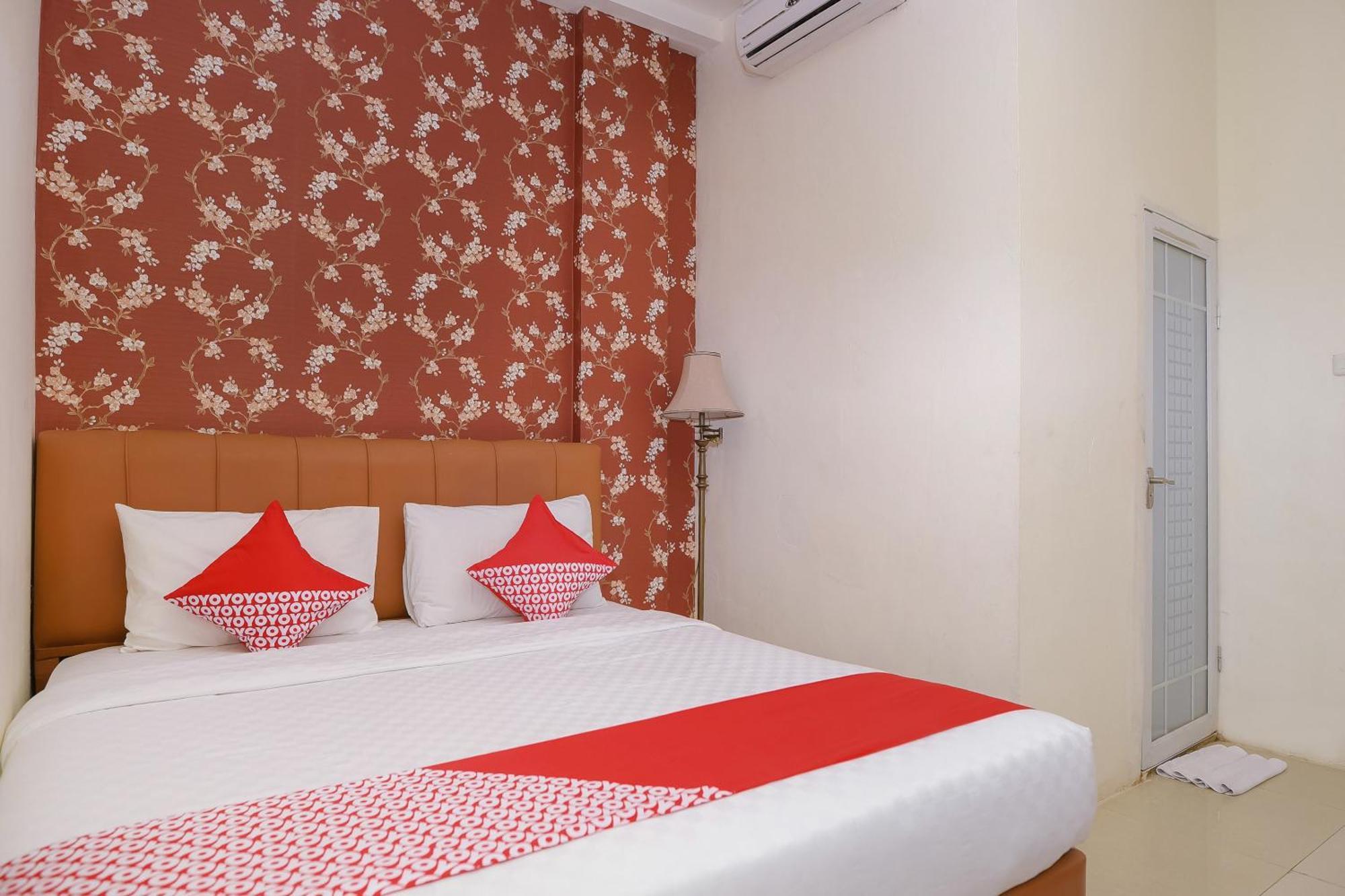Capital O 854 Ub Caisar Hotel Банда-Ачех Экстерьер фото